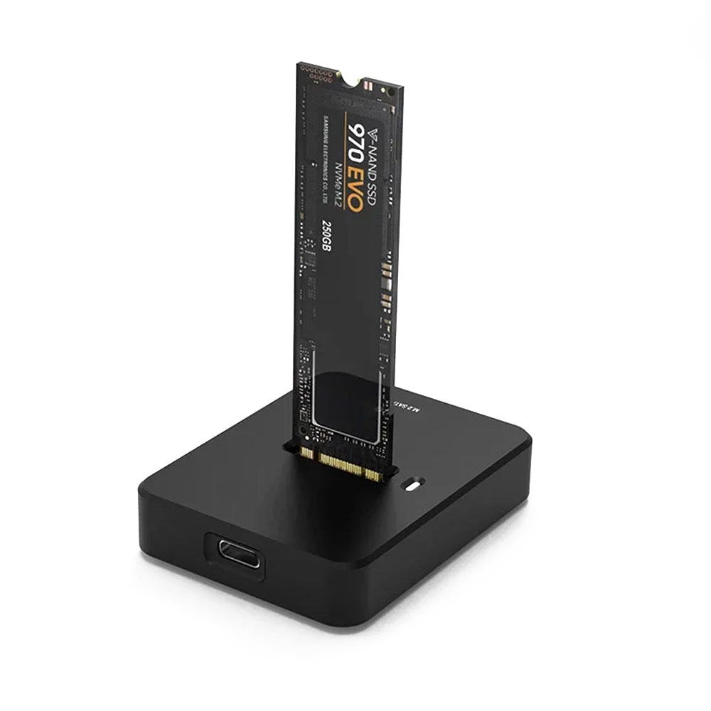 Докинг станция за M.2 SSD дискове